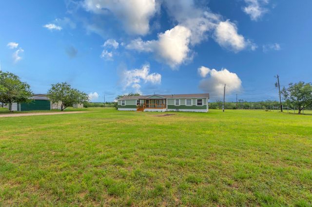 160 Indian TRL, Lockhart, TX 78644
