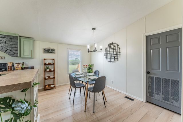 160 Indian TRL, Lockhart, TX 78644