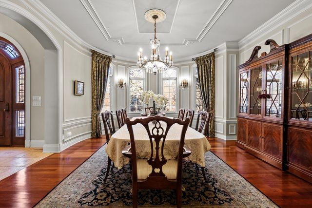 26 Meadow Road, Palos Park, IL 60464