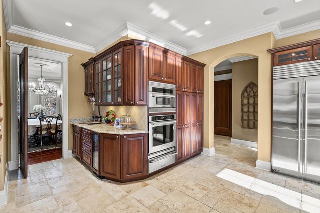 26 Meadow Road, Palos Park, IL 60464