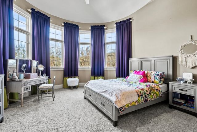 26 Meadow Road, Palos Park, IL 60464