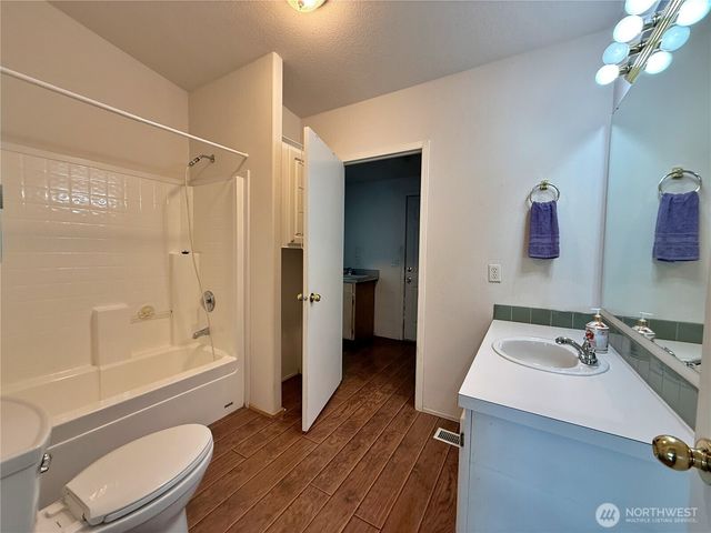104 Maulwee Drive, Silver Creek, WA 98585