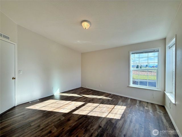104 Maulwee Drive, Silver Creek, WA 98585