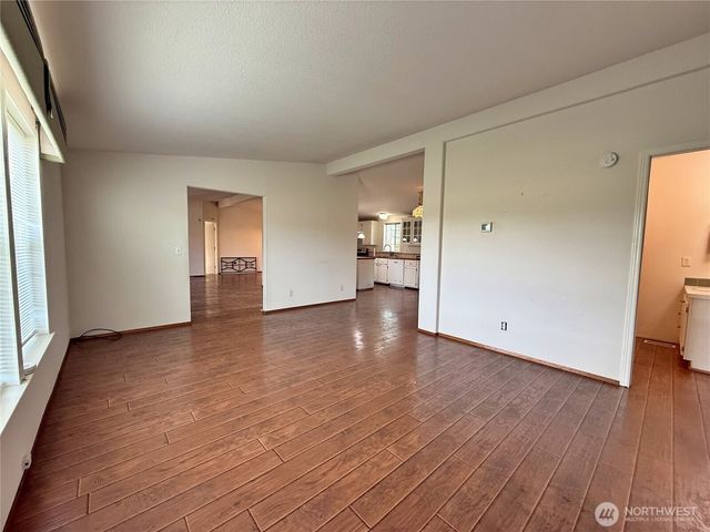 104 Maulwee Drive, Silver Creek, WA 98585
