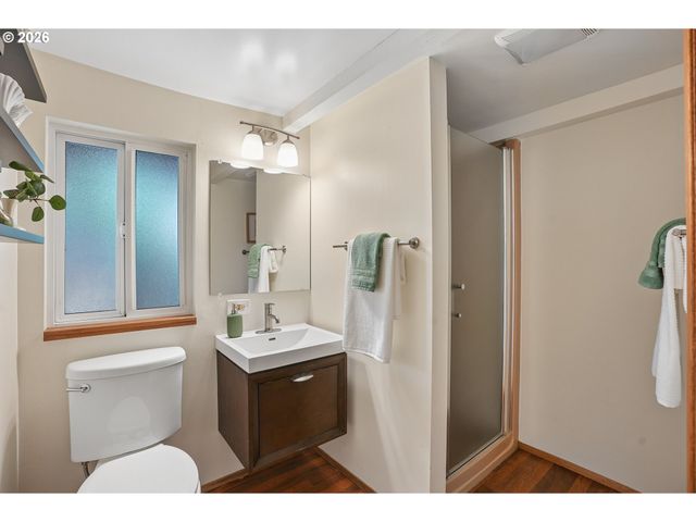 1717 Sw CANBY St, Portland, OR 97219