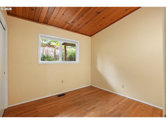 1717 Sw CANBY St, Portland, OR 97219