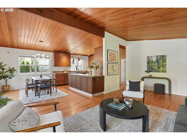 1717 Sw CANBY St, Portland, OR 97219