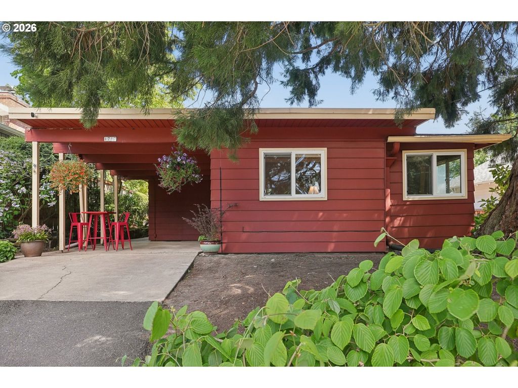 1717 Sw CANBY St, Portland, OR 97219