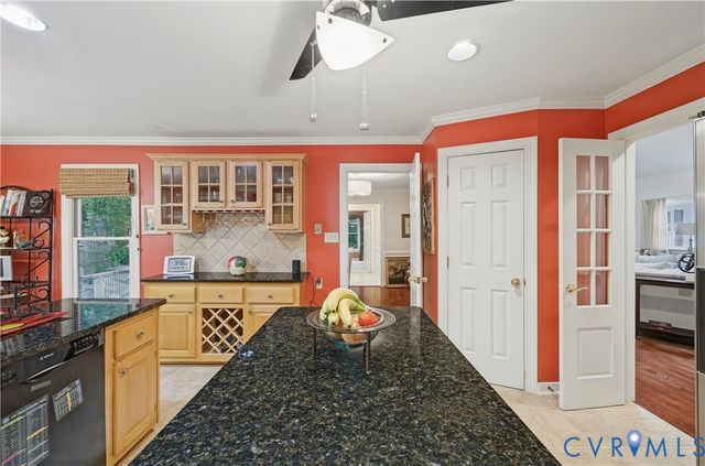 411 Hickory Dr, Manakin Sabot, VA 23103