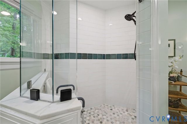 411 Hickory Dr, Manakin Sabot, VA 23103