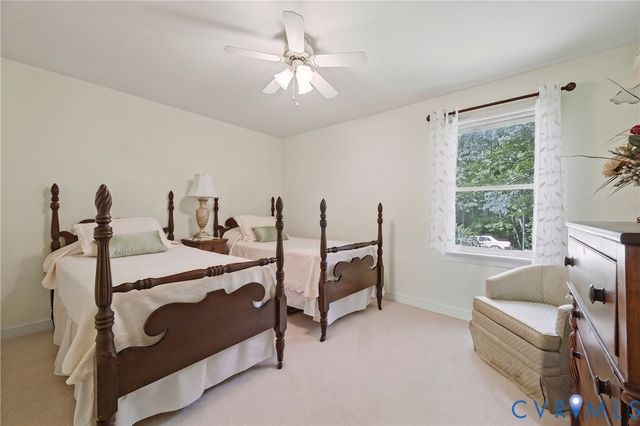 411 Hickory Dr, Manakin Sabot, VA 23103