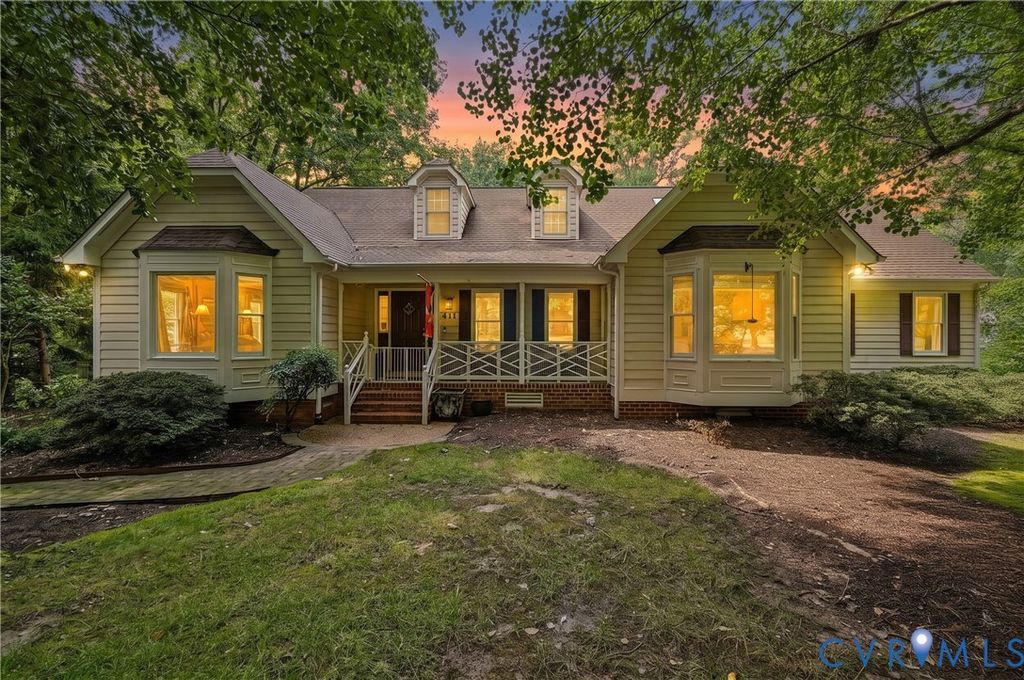411 Hickory Dr, Manakin Sabot, VA 23103