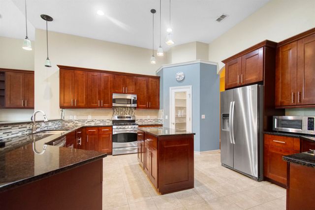 4448 N Alatamaha St, St Augustine, FL 32092