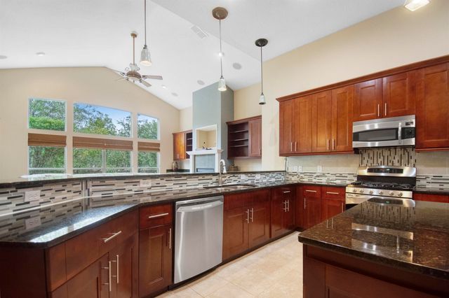 4448 N Alatamaha St, St Augustine, FL 32092