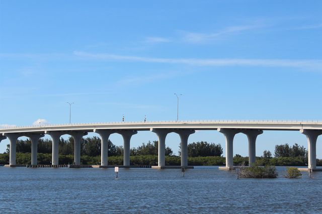 1828 Grey Falcon Circle SW, Vero Beach, FL 32962