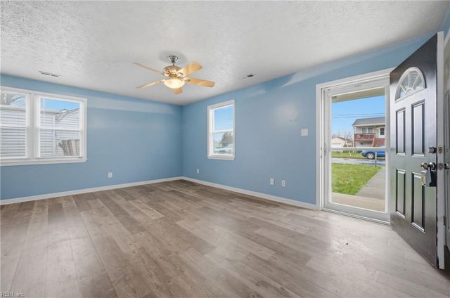 408 Roane DR, Hampton, VA 23669