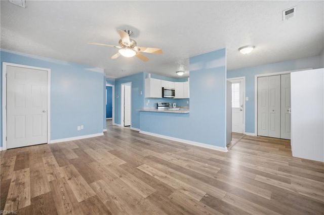 408 Roane DR, Hampton, VA 23669