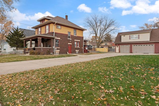 610 Watson Street, Aurora, IL 60505