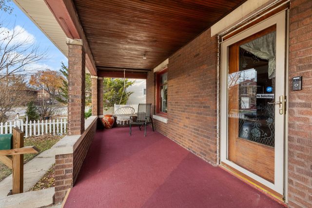 610 Watson Street, Aurora, IL 60505