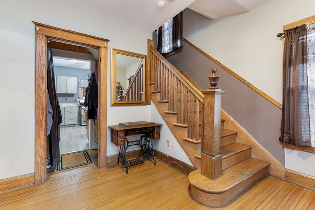 610 Watson Street, Aurora, IL 60505