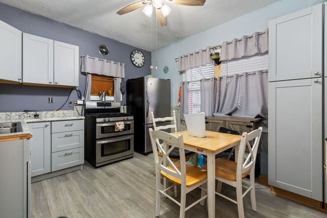 610 Watson Street, Aurora, IL 60505