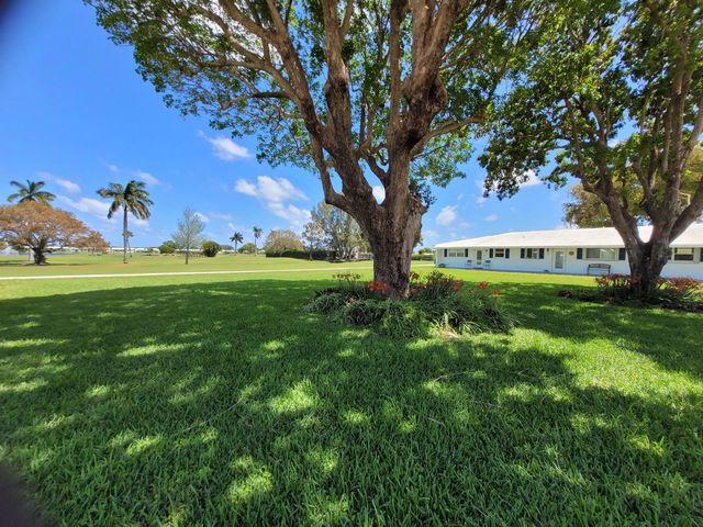 300 SW Golfview Terrace 142, Boynton Beach, FL 33426