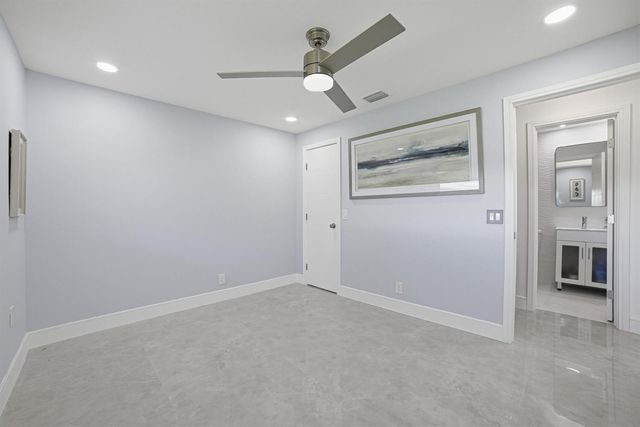 300 SW Golfview Terrace 142, Boynton Beach, FL 33426