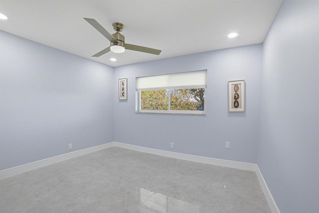 300 SW Golfview Terrace 142, Boynton Beach, FL 33426