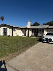 7446 Kentland, West Hills (los Angeles), CA 91307