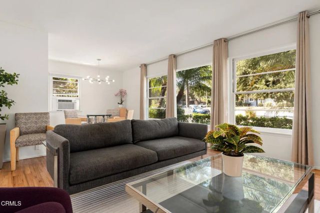 1946 E Villa Street, Pasadena, CA 91107