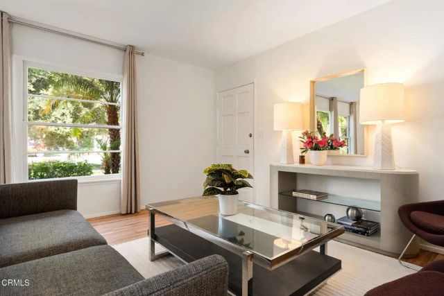 1946 E Villa Street, Pasadena, CA 91107