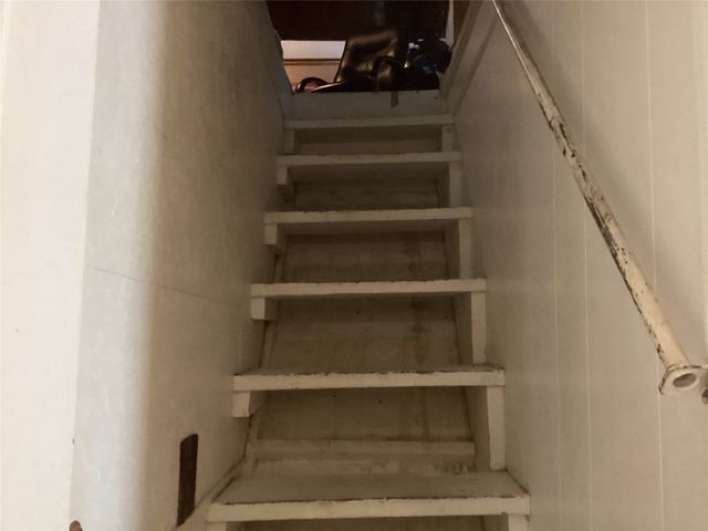 313 SW 6th Street, Grand Prairie, TX 75051