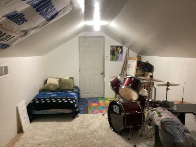 313 SW 6th Street, Grand Prairie, TX 75051