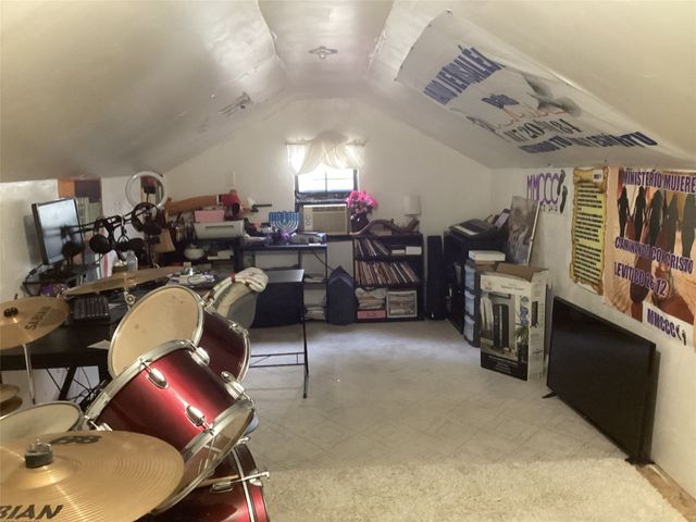 313 SW 6th Street, Grand Prairie, TX 75051