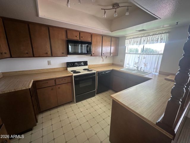 4242 E HANO Street, Phoenix, AZ 85044