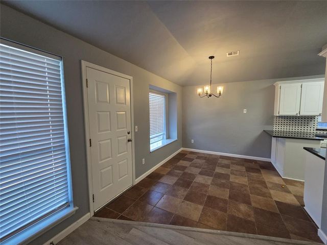 9401 Buttonfield Avenue, Moore, OK 73160