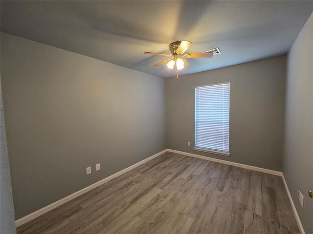 9401 Buttonfield Avenue, Moore, OK 73160