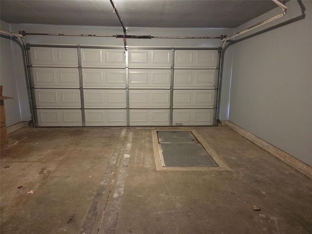 9401 Buttonfield Avenue, Moore, OK 73160