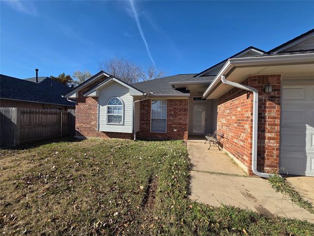 9401 Buttonfield Avenue, Moore, OK 73160