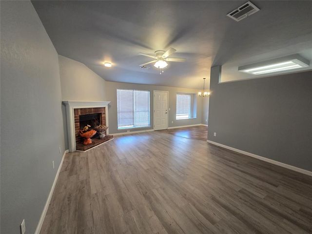 9401 Buttonfield Avenue, Moore, OK 73160