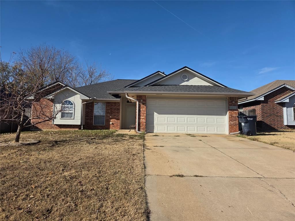 9401 Buttonfield Avenue, Moore, OK 73160