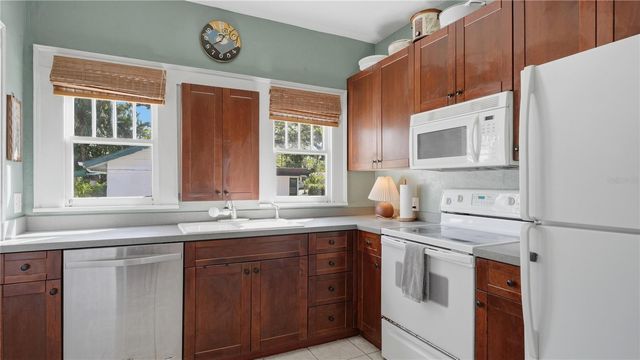 2722 2ND AVENUE W, Bradenton, FL 34205