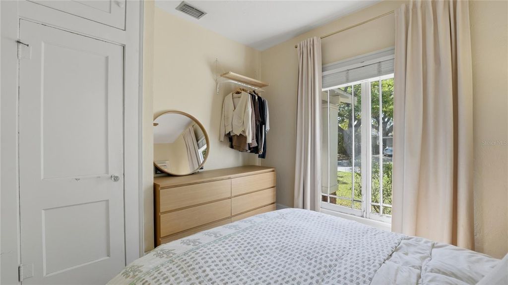 Image 16 of property listing at 2722 2ND AVENUE W, Bradenton, FL 34205