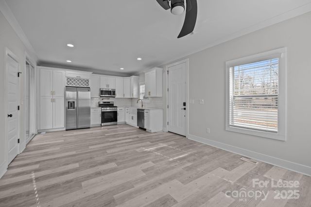 1644 Eastway Drive, Charlotte, NC 28205