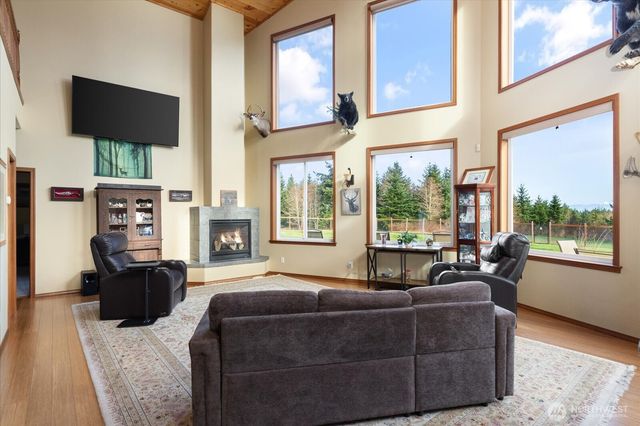 1419 Blackberry Lane, Oak Harbor, WA 98277