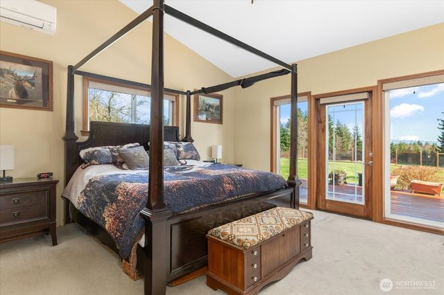 1419 Blackberry Lane, Oak Harbor, WA 98277