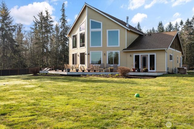 1419 Blackberry Lane, Oak Harbor, WA 98277