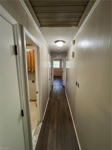2890 Beta Street, Pfafftown, NC 27040