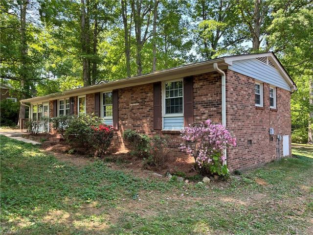 2890 Beta Street, Pfafftown, NC 27040