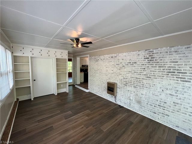 2890 Beta Street, Pfafftown, NC 27040
